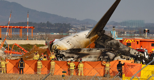 How the only 2 survivors of fatal plane crash that killed 179 made it out alive