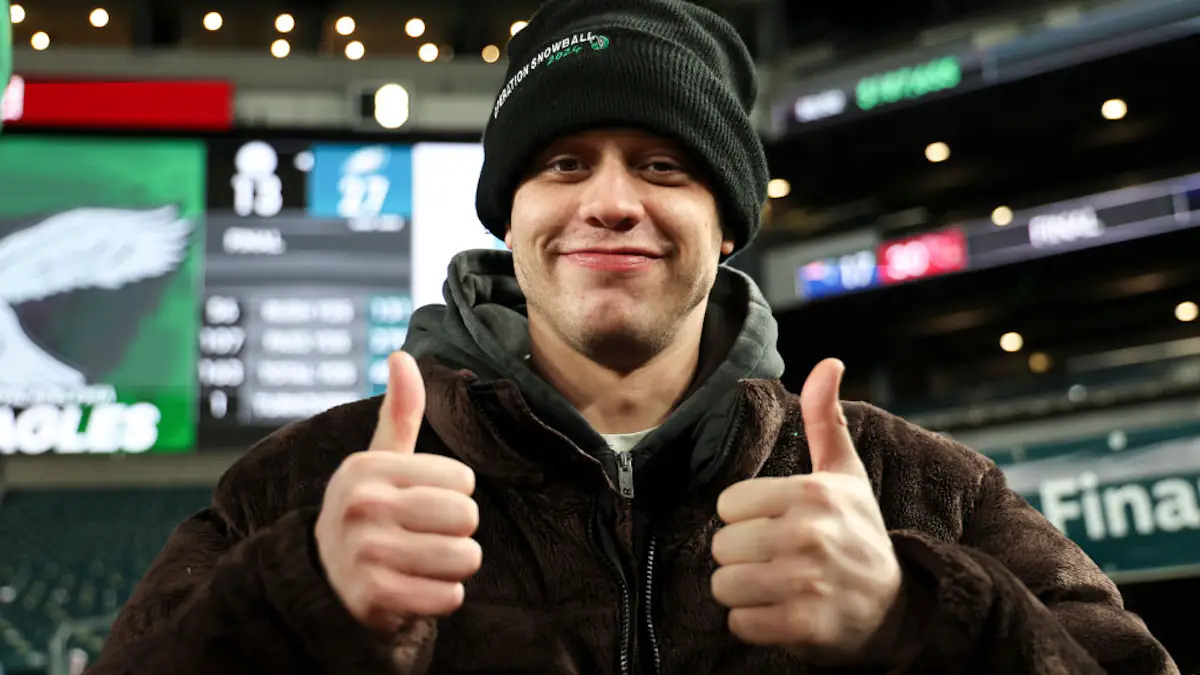 Pete Davidson has given an official explanation as to why he's so ...