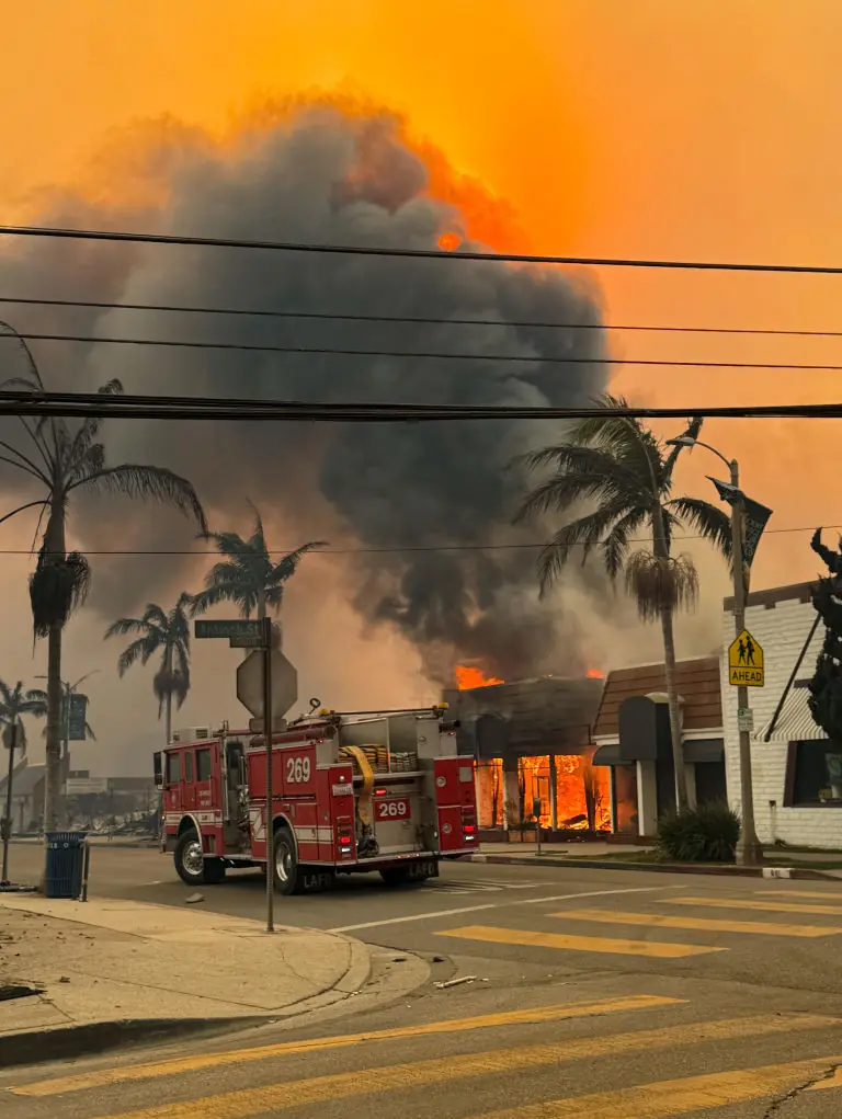 The relentless wildfires sweeping through Los Angeles have claimed at least ten lives, Credit: Bellocqimages/Bauer-Griffin / Getty