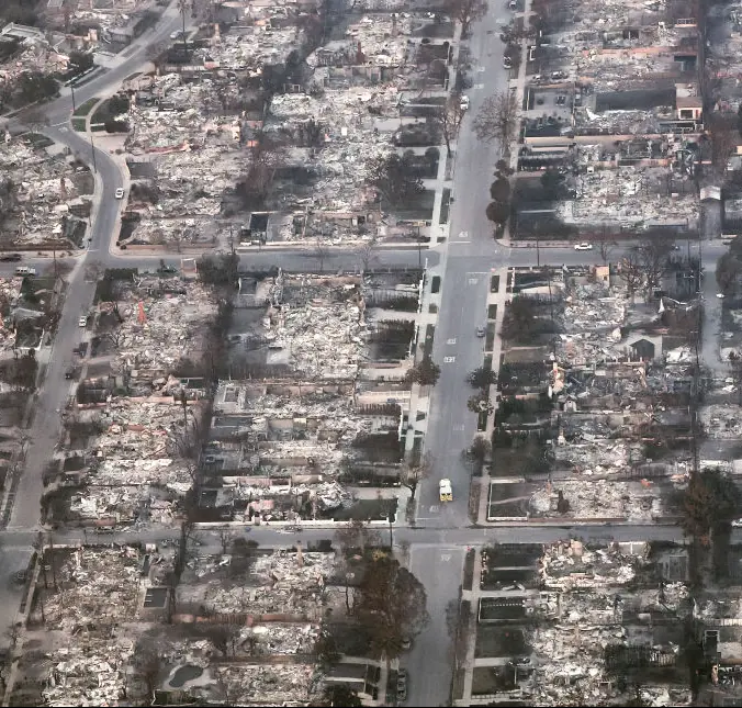 'Blues Brothers' star dies in LA fires after home burns down - Article Image 4