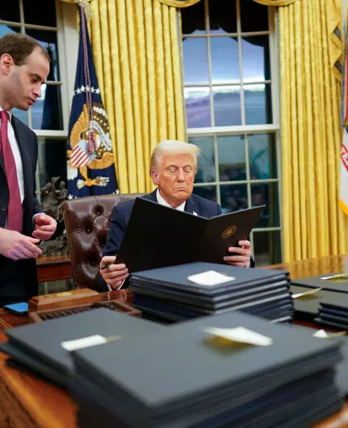 Trump wasted no time in settling in. Credit: Jabin Botsford /The Washington Post via Getty Images