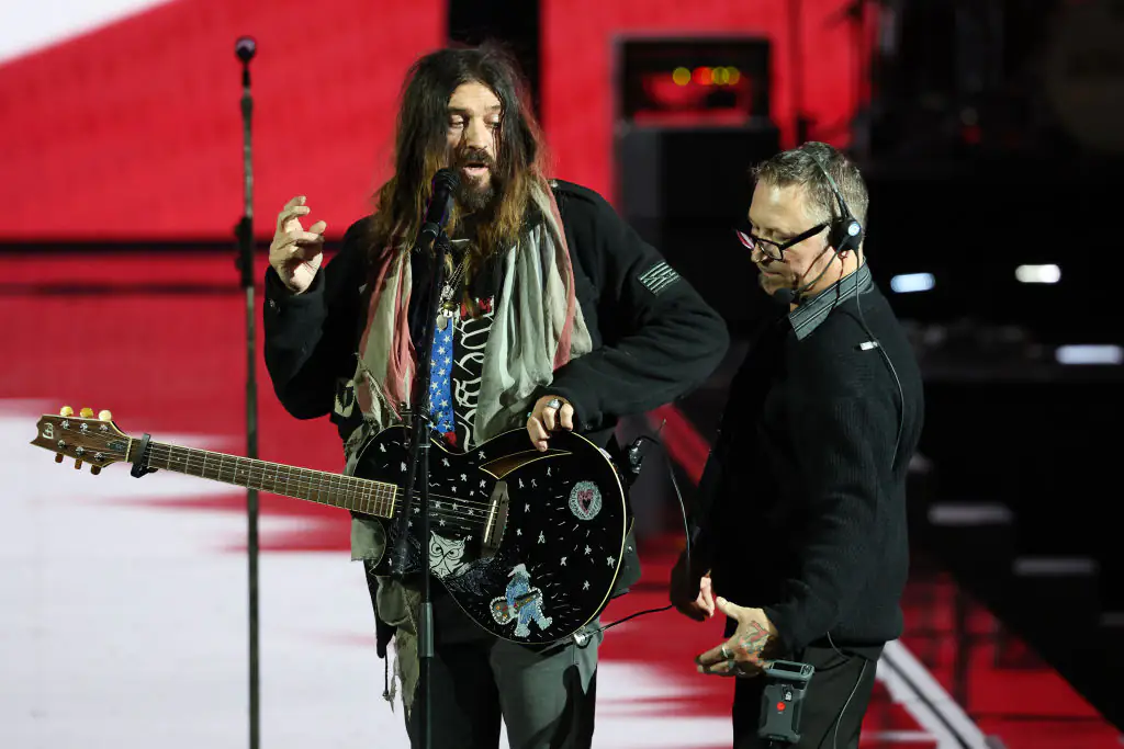 Trace Cyrus tells dad Billy Ray: 'You should be ashamed of yourself'