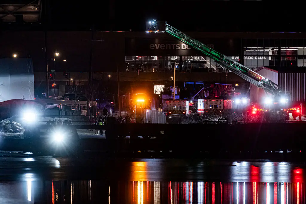 A passenger jet collided with a military helicopter in Washington D.C. on Wednesday night. Credit: Al Drago/Getty Images