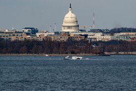 Expert explains what may have caused military helicopter to crash into American Airlines jet, killing 67