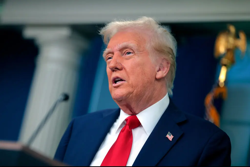 Trump defends Qatar's 'free $400,000,000 palace in the sky' gift amid backlash