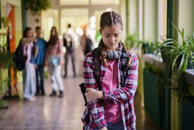 Mom divides social media users after revealing she tells her kids to 'hit back and defend yourself' against bullies