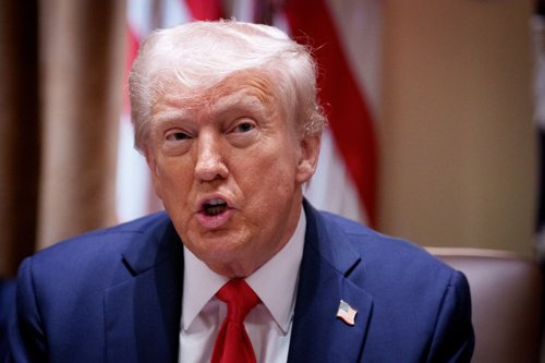 Donald Trump Oval Office Announcement Amid Trump Is Dead Rumors