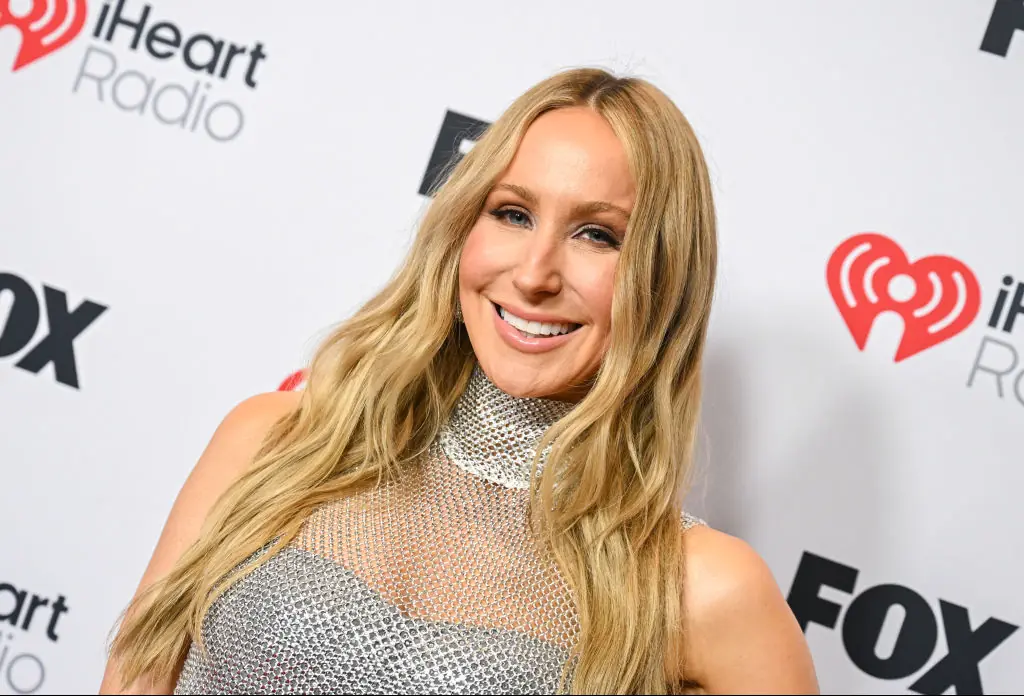 Fans say Nikki Glaser is 'aging in reverse' as she share pics of what she looked like 15 years ago
