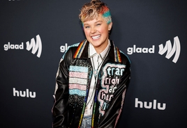 JoJo Siwa has one-word answer to Chris Hughes relationship question