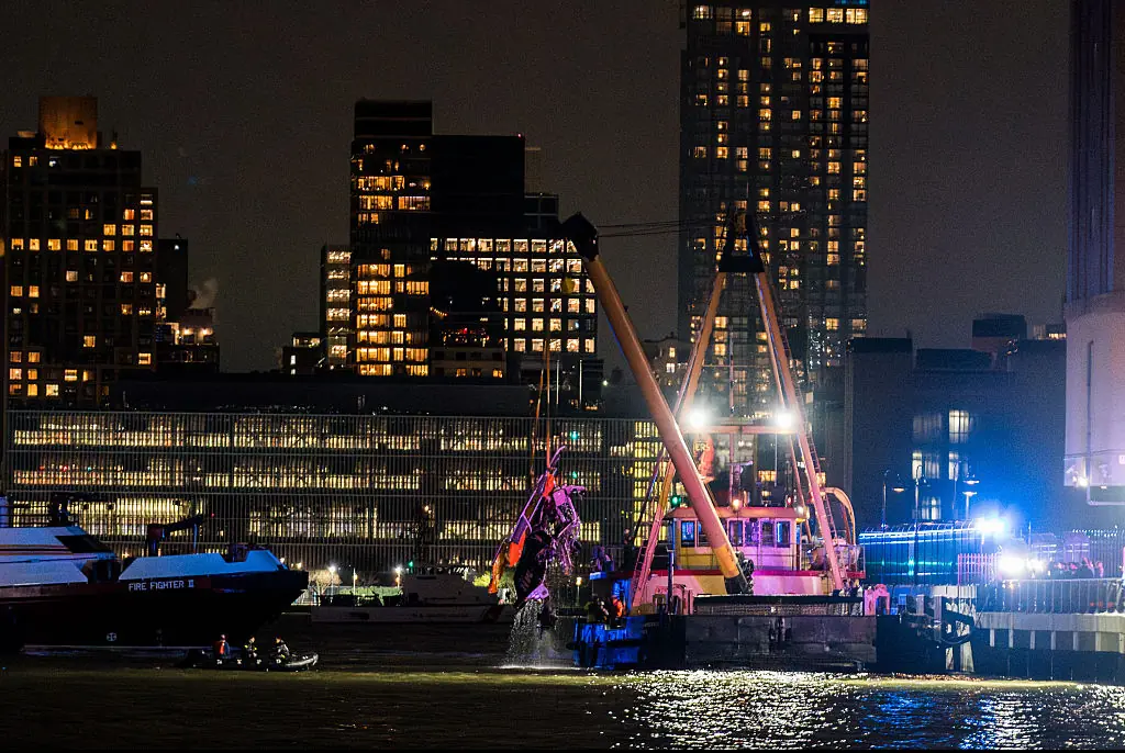 The wreckage was seen being lifted from the river. Credit: Thomas Hengge/Anadolu via Getty Images