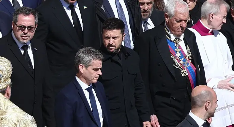 President Zelensky receives a round of applause from crowd as he attends Pope Francis' funeral