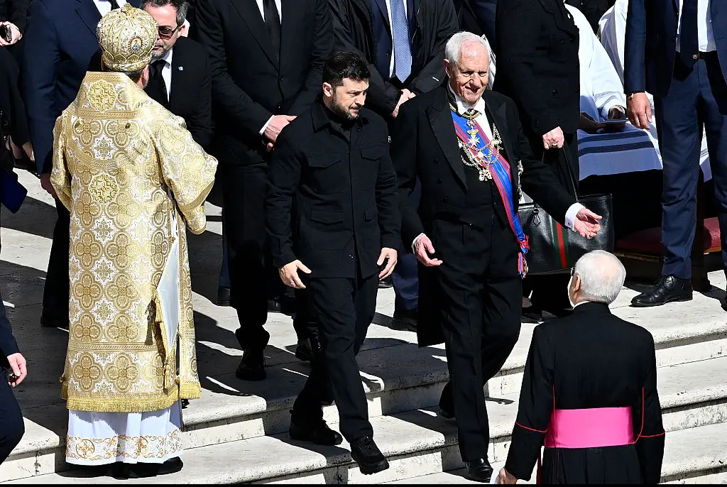 A crowd clapped for Ukraine's President Volodymyr Zelensky as he arrived at the funeral of Pope Francis. Credit: Antonio Masiello / Getty 