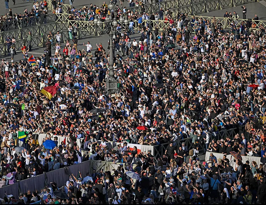 A crowd gathers in St. Peter's Square to see the new pope. Credit: Antonio Masiello/Getty Images