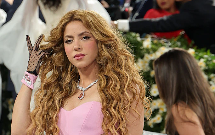 Moment Shakira accidentally confirms Rihanna's pregnancy before she arrives at the Met Gala