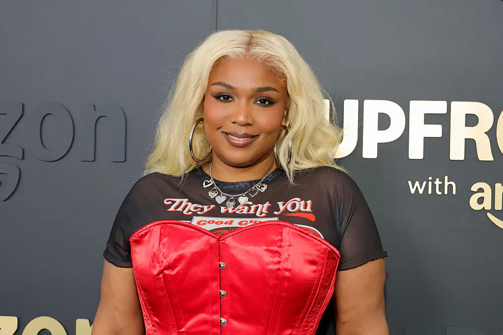Lizzo pokes fun at Sydney Sweeney's American Eagle drama: 'If the Democrats won the election'