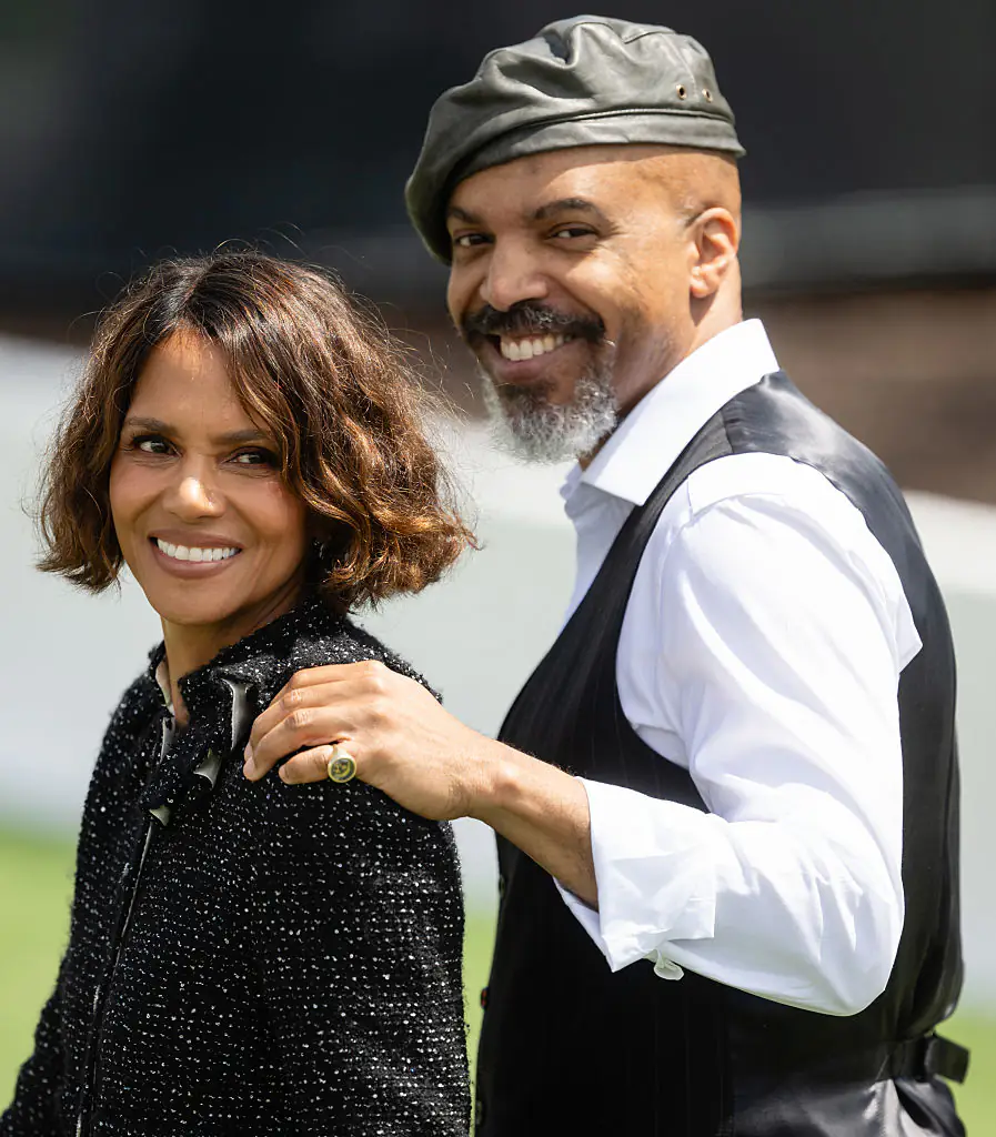 Halle Berry and Van Hunt. Credit: Samir Hussein / Getty Images.