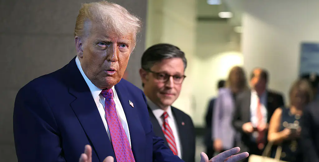 Donald Trump brutally mocked as cameras catch photo he has on phone lock screen