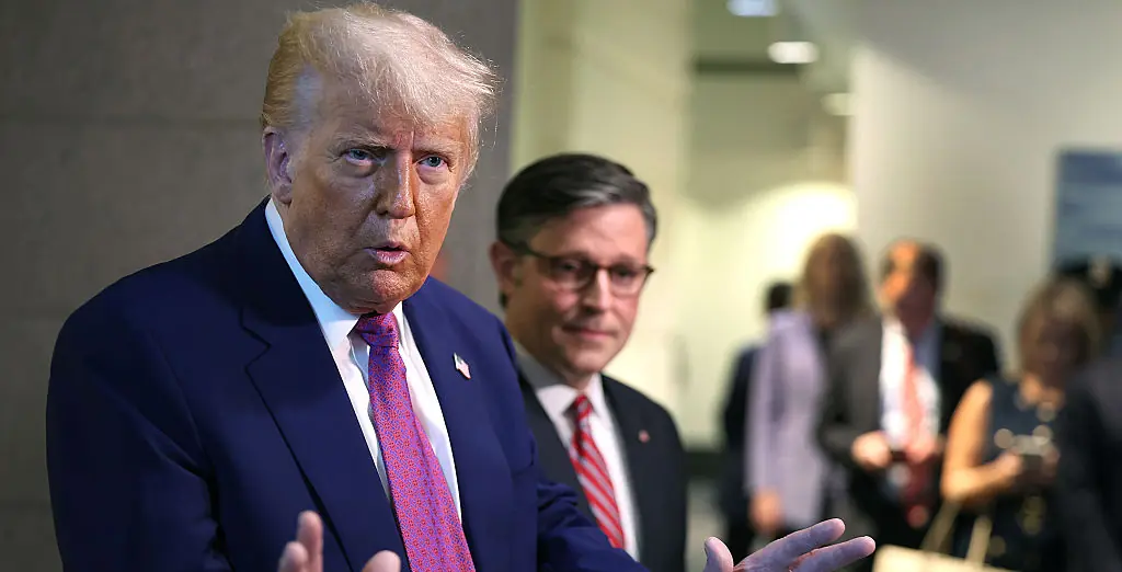 Donald Trump brutally mocked as cameras catch photo he has on phone lock screen