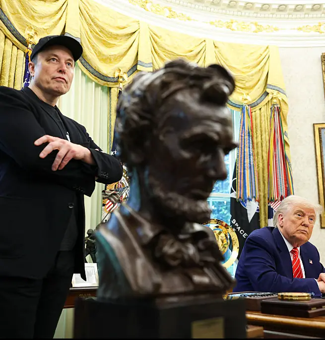 Elon Musk reveals how he really got black eye after sparking concern during Oval Office farewell - Article Image 2