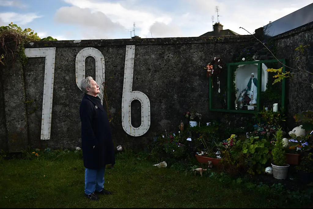Excavation for remains of nearly 800 babies at former 'mother and baby home' begins