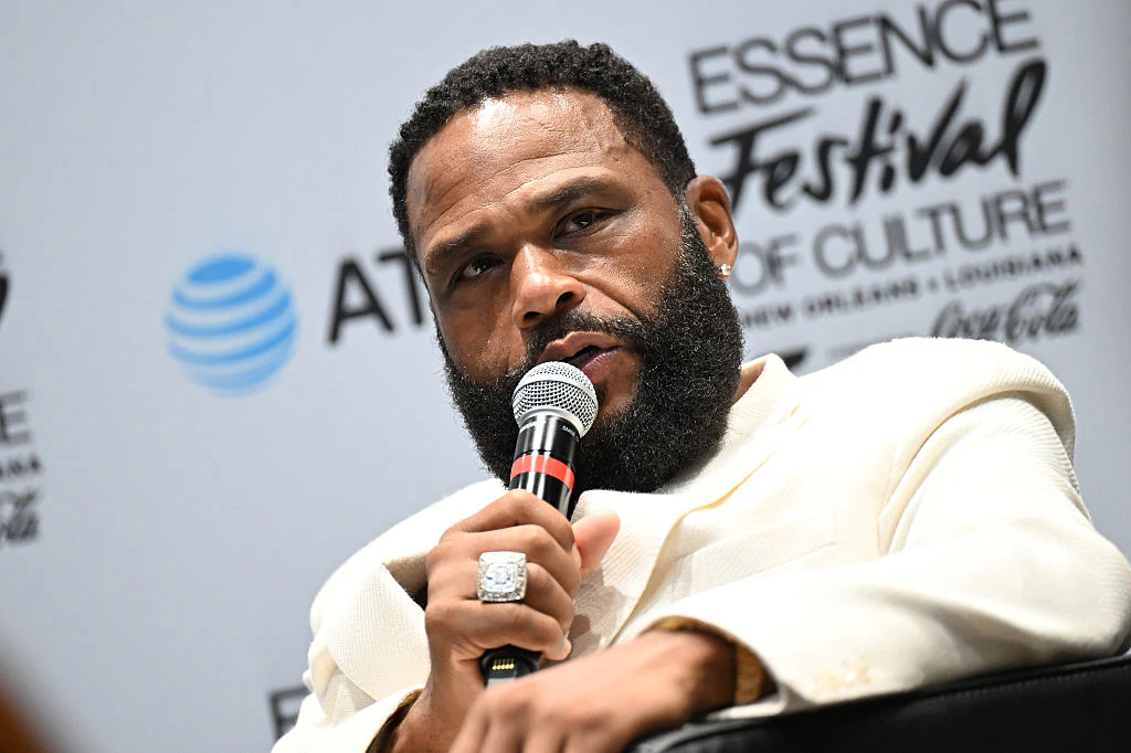 Anthony Anderson addresses backlash over resurfaced video of him interviewing a 17-year-old Lindsay Lohan
