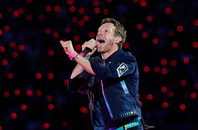 New extended footage shows Chris Martin's hilarious reaction to tech CEO Andy Byron at Coldplay concert