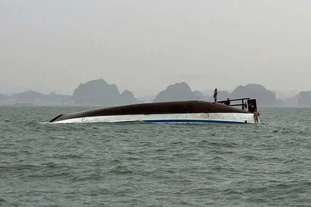 Man who survived when tourist boat capsized, killing at least 35, reveals how he managed to get out