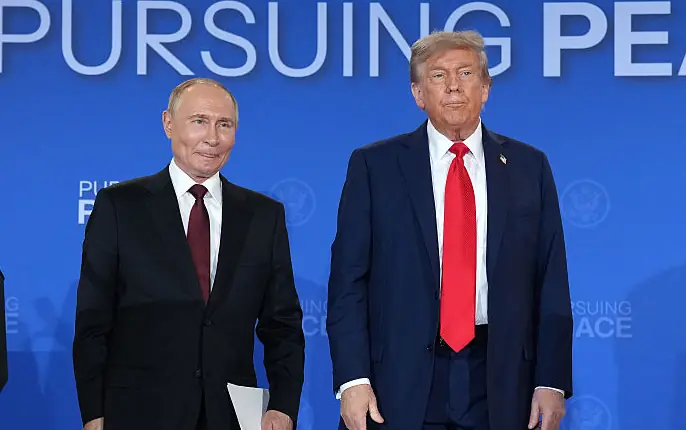 Unseen Trump-Putin meeting footage leaked by Russia sparks huge conspiracy theory