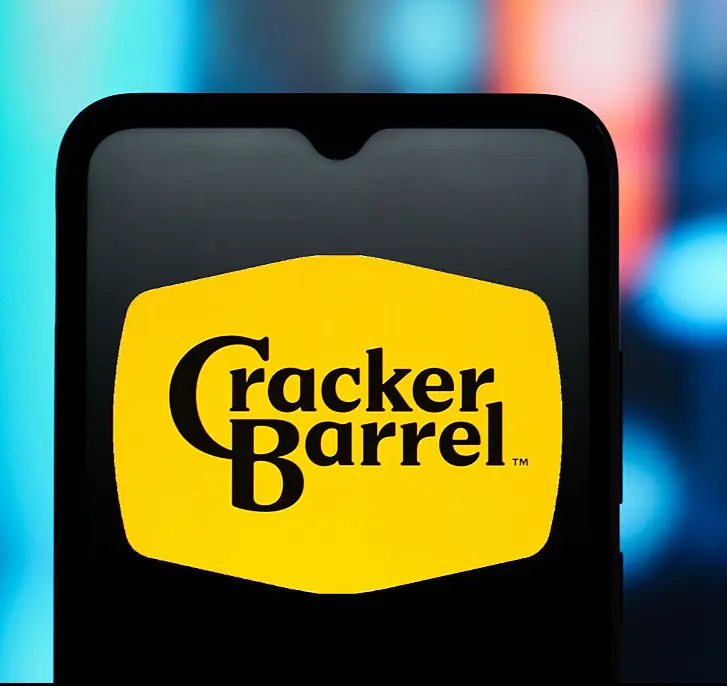 Cracker Barrel scraps new logo and returns to original design after intense backlash - Article Image 1