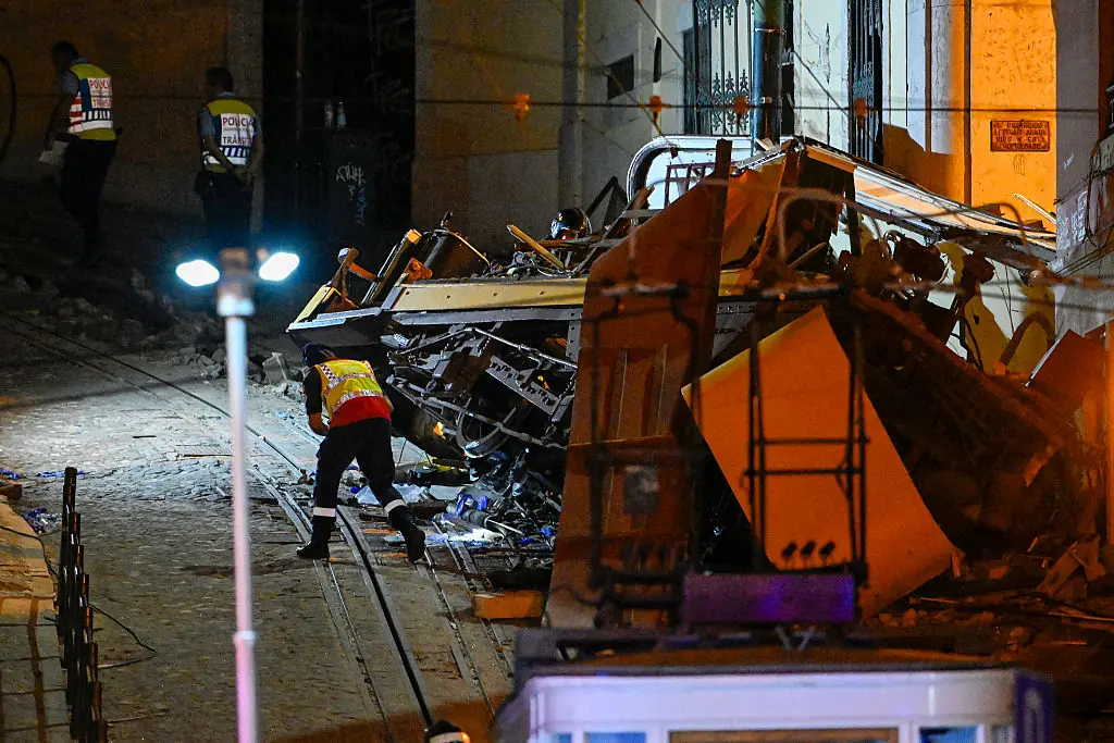 Ottawa man switches seats with wife on tourist attraction then tragically dies in crash