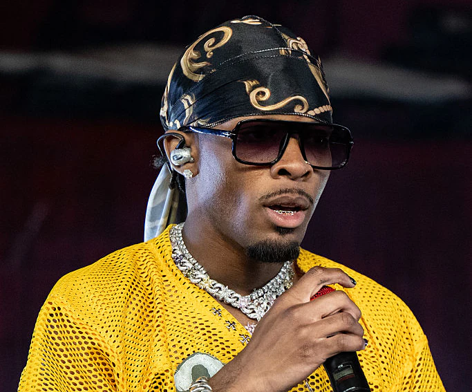 Body language expert analyses D4vd's behavior on livestream with teen found dead in his car - he later tried to delete it