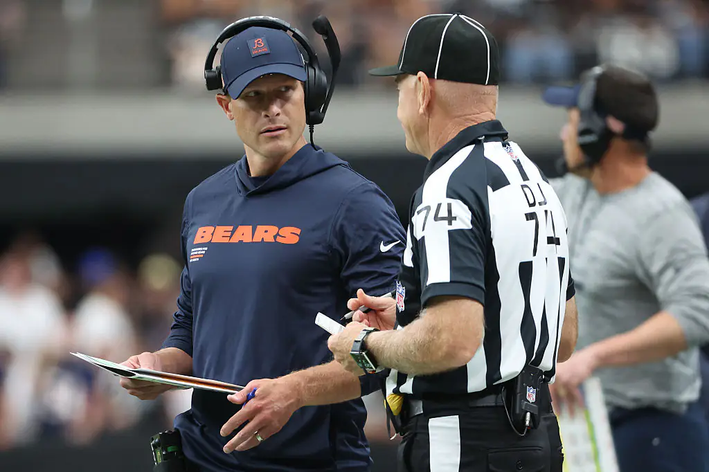 Chicago Bears coach Ben Johnson slammed for his angry gesture to female reporter following question