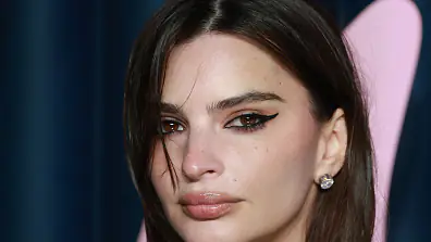 Emily Ratajkowski GettyImages-2249475740.jpg