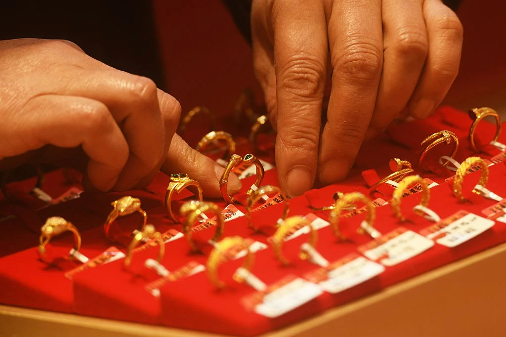 People have been urged to check their jewelry boxes. Credit: Costfoto/NurPhoto via Getty Images