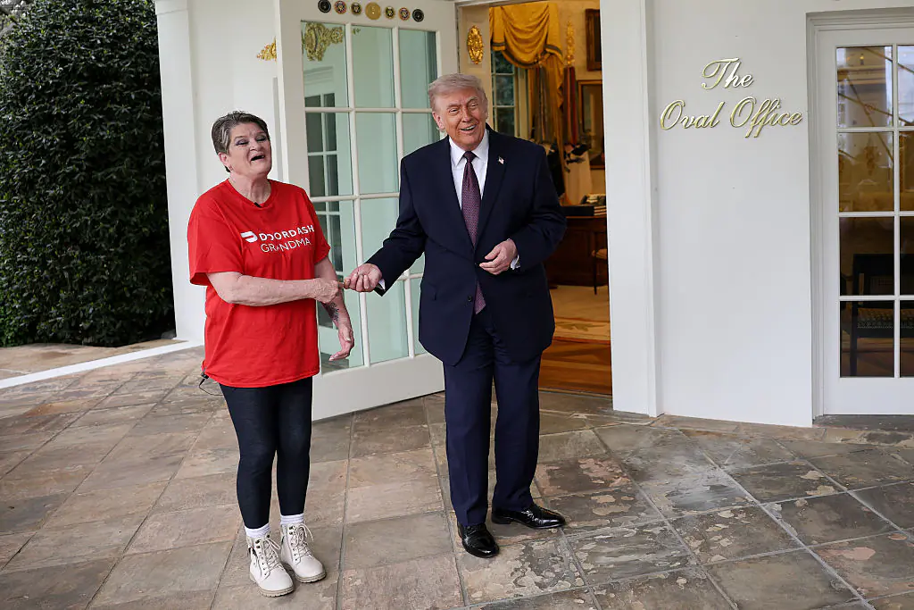 Trump tipped Simmons after receiving a DoorDash delivery of McDonald's during an event outside the Oval Office. Credit: Win McNamee / Getty