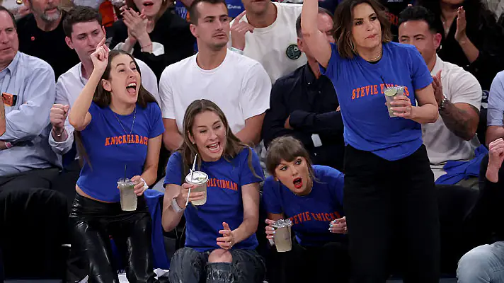 Alana Haim, Este Haim, Taylor Swift, and Mariska Hargitay