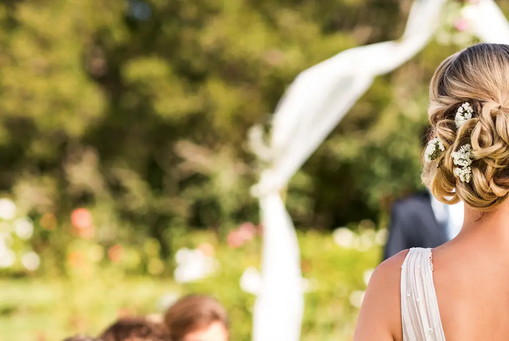 Moment groom reportedly exposes cheating bride in front of their wedding guests