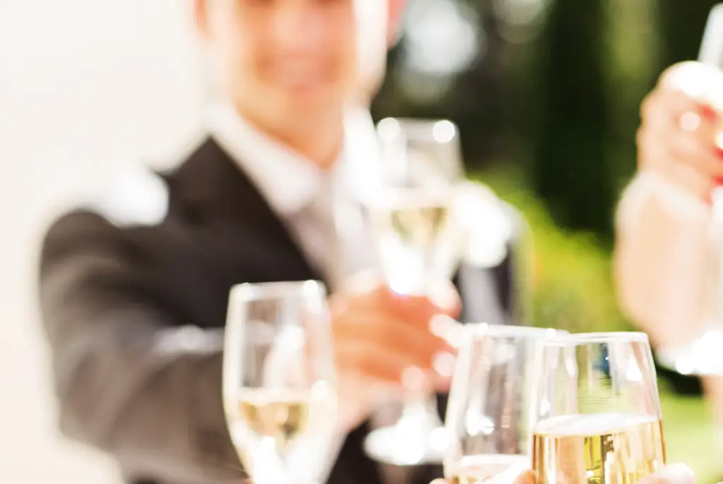 The groom vanished after the wedding reception, leaving the bride with immense heartbreak. Credit: Neustockimages / Getty