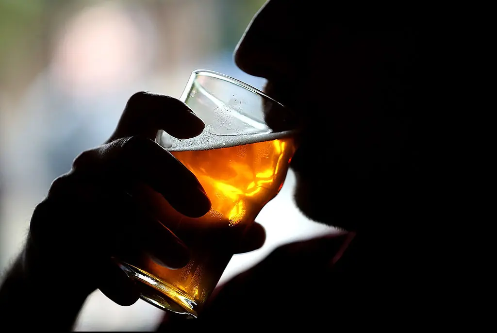 Expert warns about red flag sign in a relationship that could indicate you are a 'high functioning problem drinker'