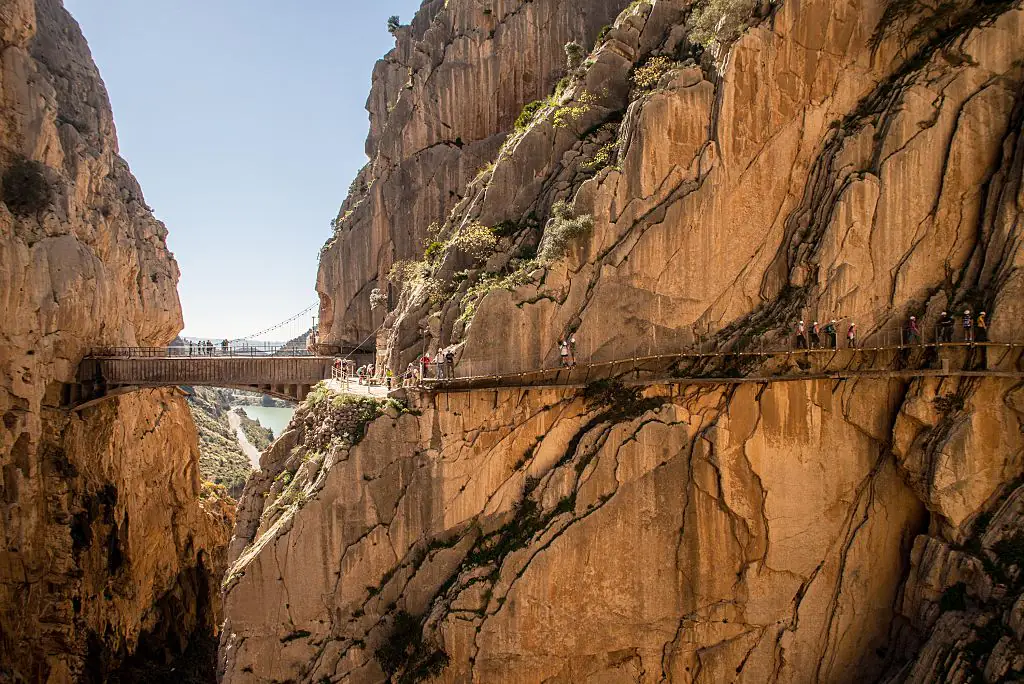 Man, 20, dies while climbing on dangerous 'Monkey Bridge' path