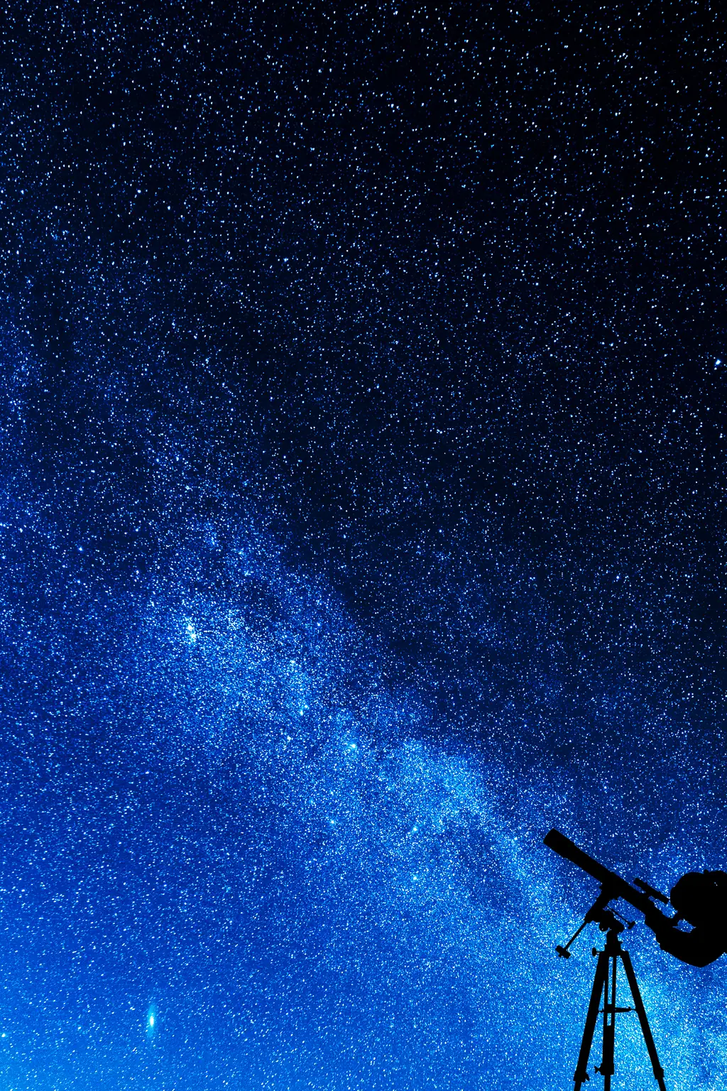 Exercise caution when viewing the comet. Credit: lucentius/Getty