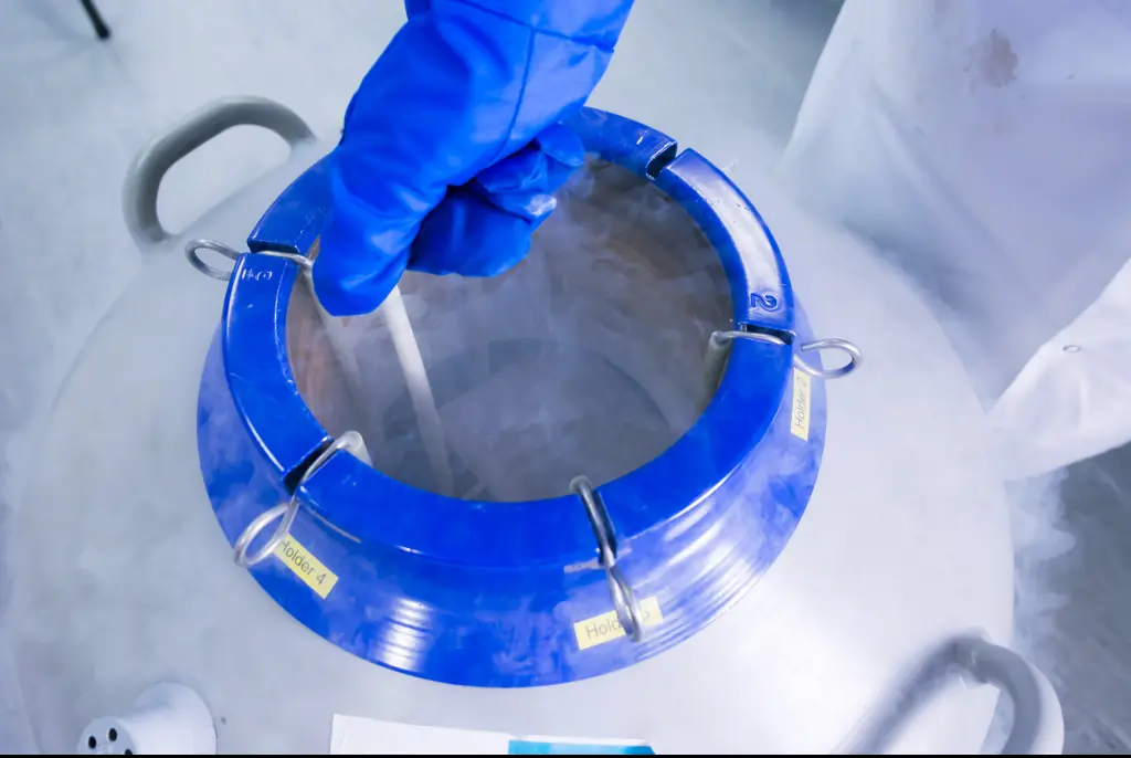 It's best not to handle liquid nitrogen unless you are a trained professional. Credit: Jonathan Pow/Getty