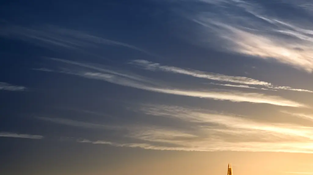 Warning issued amid fears Vladimir Putin could attack UK by 'dimming the sun'