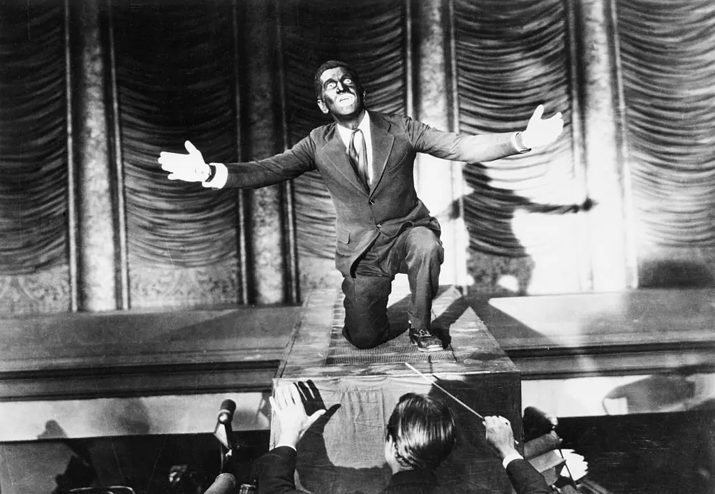 Minstrel shows saw white actors in blackface for the purpose of portraying stereotypes of Black Americans. Credit: Bettmann / Getty
