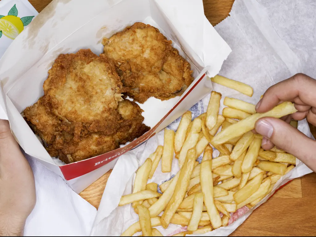 Fast food customer left panicked after finding one-word message on order: 'Should I call the cops?'