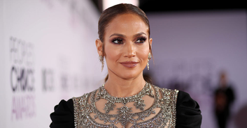 Jennifer Lopez 'likes' post about unhealthy relationships amid rumors she's split from Ben Affleck