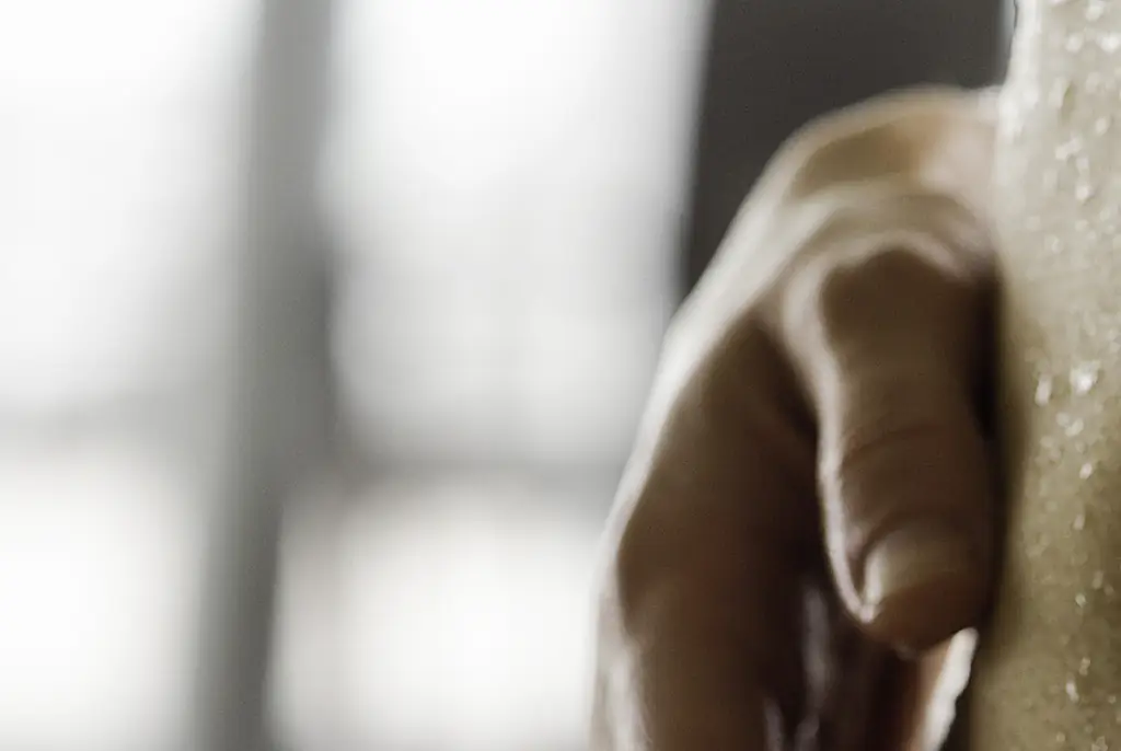 Doctor warns 'gross thing will happen' if you don't wash body part that most people overlook