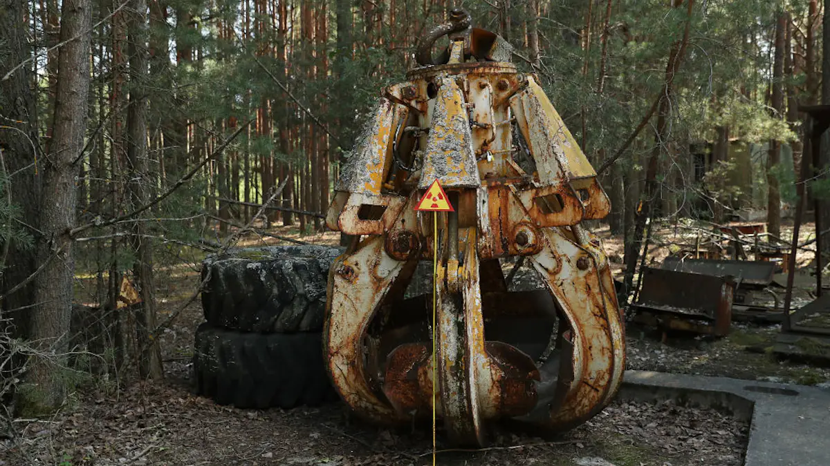 Harrowing truth behind photo of two women sitting on 'Chernobyl’s most ...