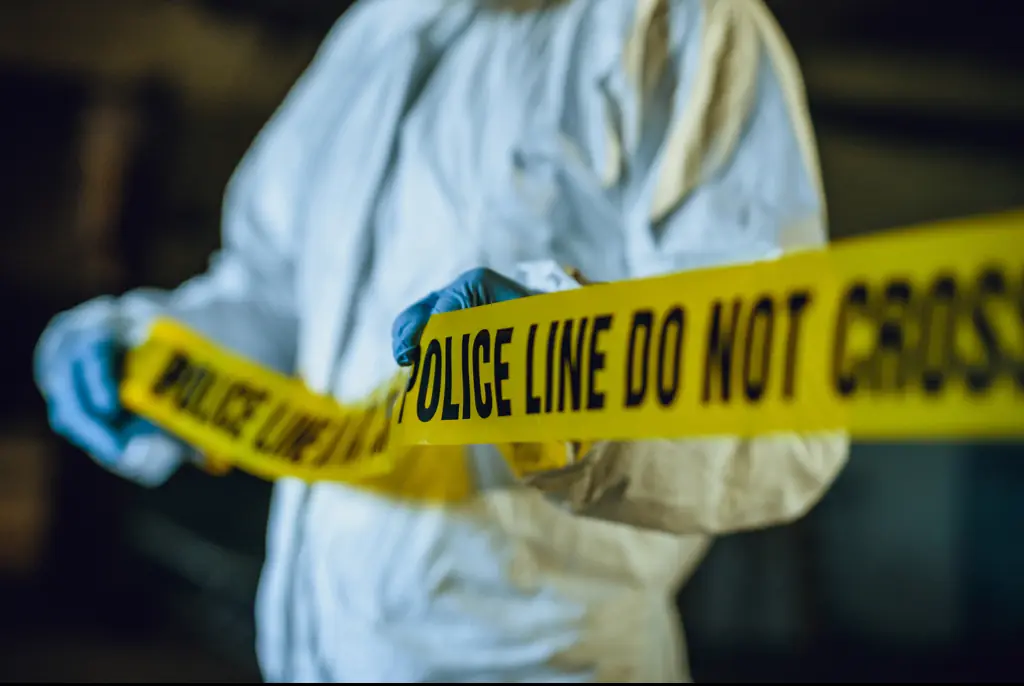 Dad who spent 22 years looking for daughter's killer reportedly 'takes his own life outside sheriff’s office'