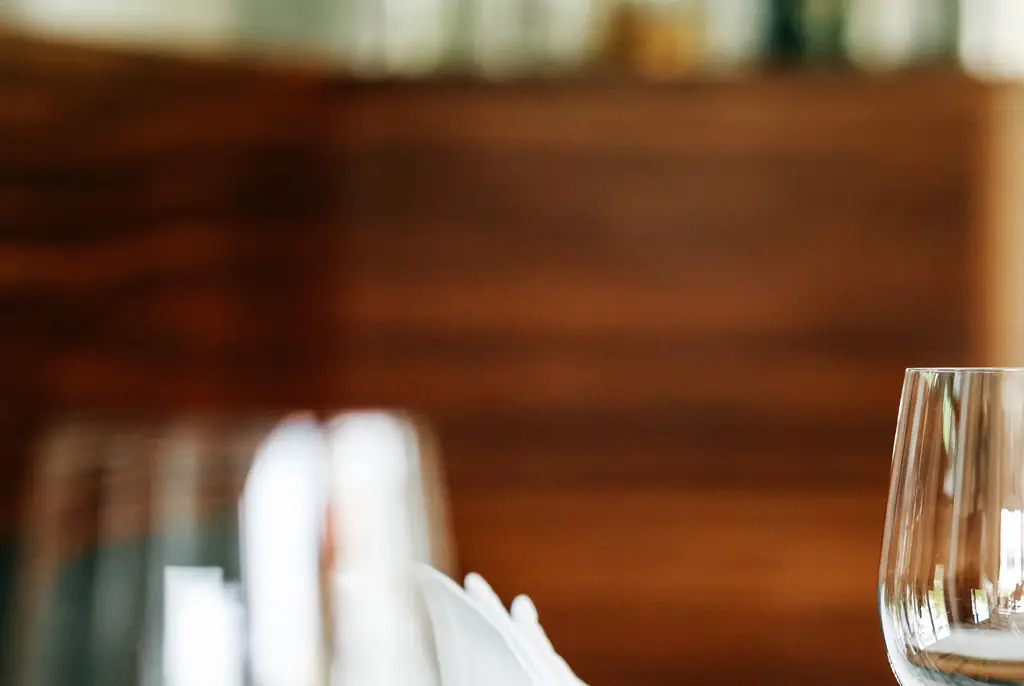 American couple reportedly paid for everybody's meal in a packed Canadian restaurant. Credit: Tom Werner / Getty